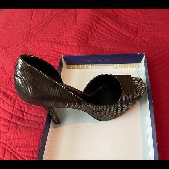 Bronze Leather Heels. - Picture 3 of 5